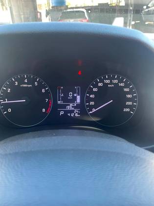 HYUNDAI CRETA 1.6 16V FLEX ATTITUDE AUTOMÁTICO HYUNDAI CRETA 1.6 16V FLEX ATTITUDE AUTOMÁTICO